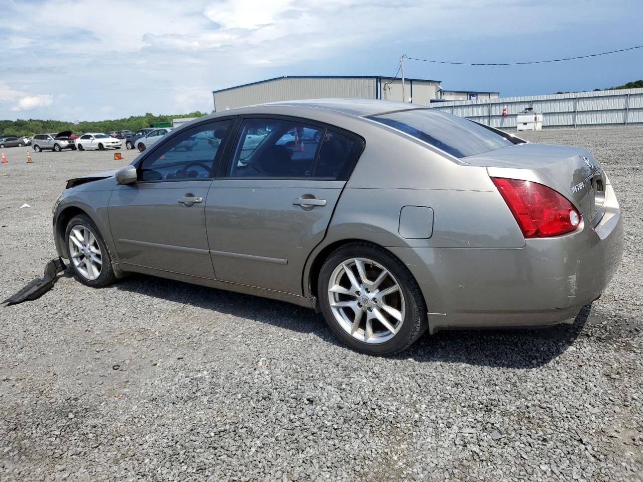 2004 Nissan Maxima - Image 2