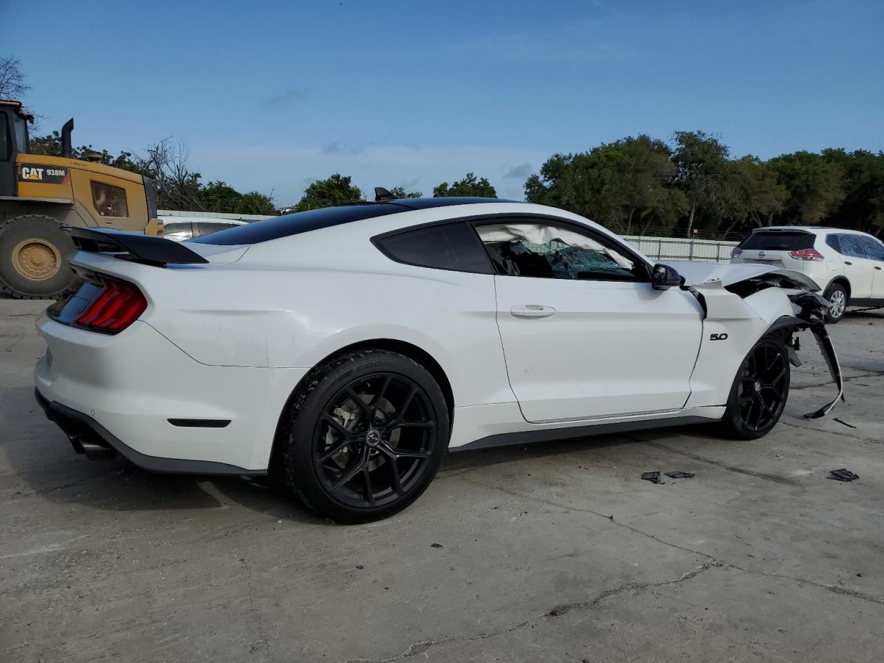 2022 Ford Mustang - Image 3