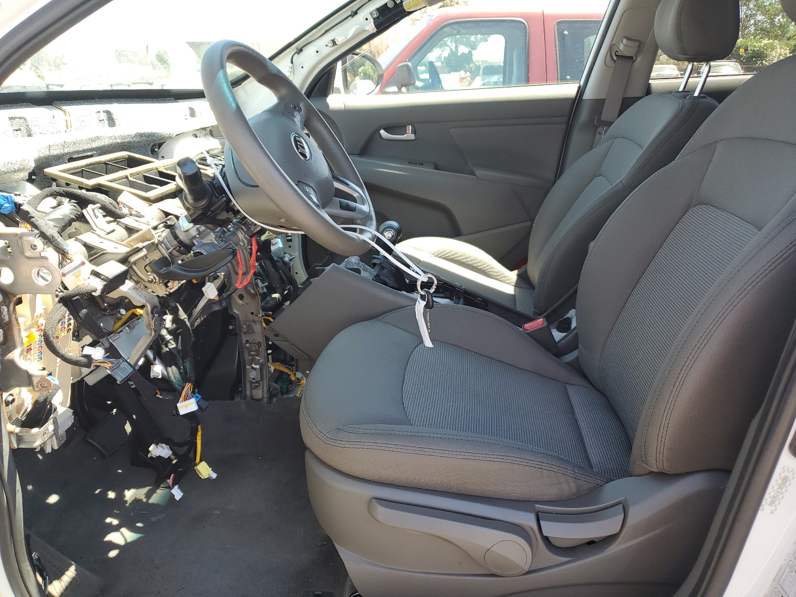 KNDPB3AC7E7563984 2014 Kia Sportage Base