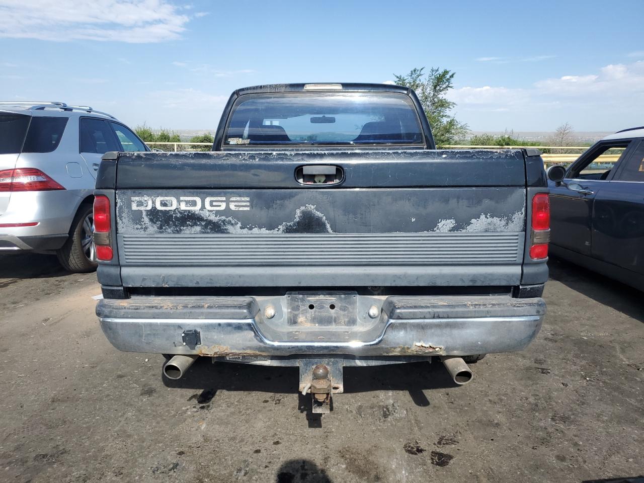 2000 Dodge Ram 1500 VIN: 3B7HC13Z9YM200300 Lot: 64376434