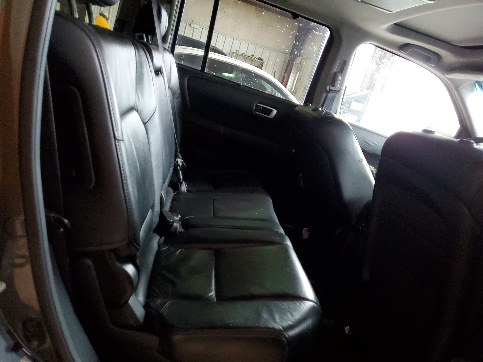 5FNYF4H98AB033939 2010 Honda Pilot Touring