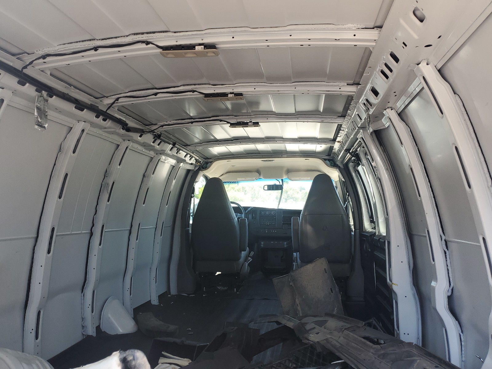 1GCWGBFP3L1233570 2020 Chevrolet Express G2500