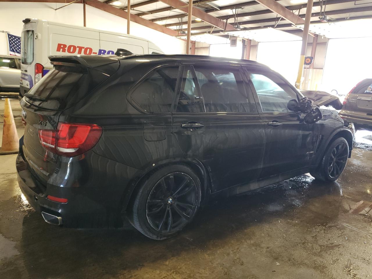 VIN 5UXKR0C35H0V81350 2017 BMW X5 no.3