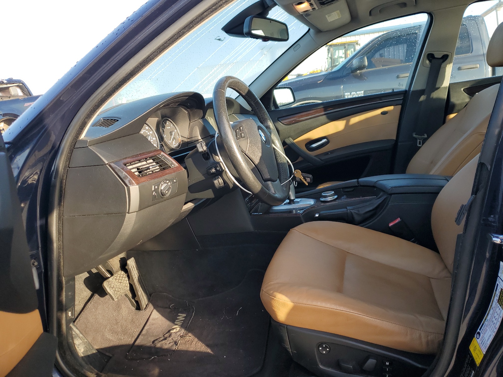 WBANV93528CZ61645 2008 BMW 535 Xi