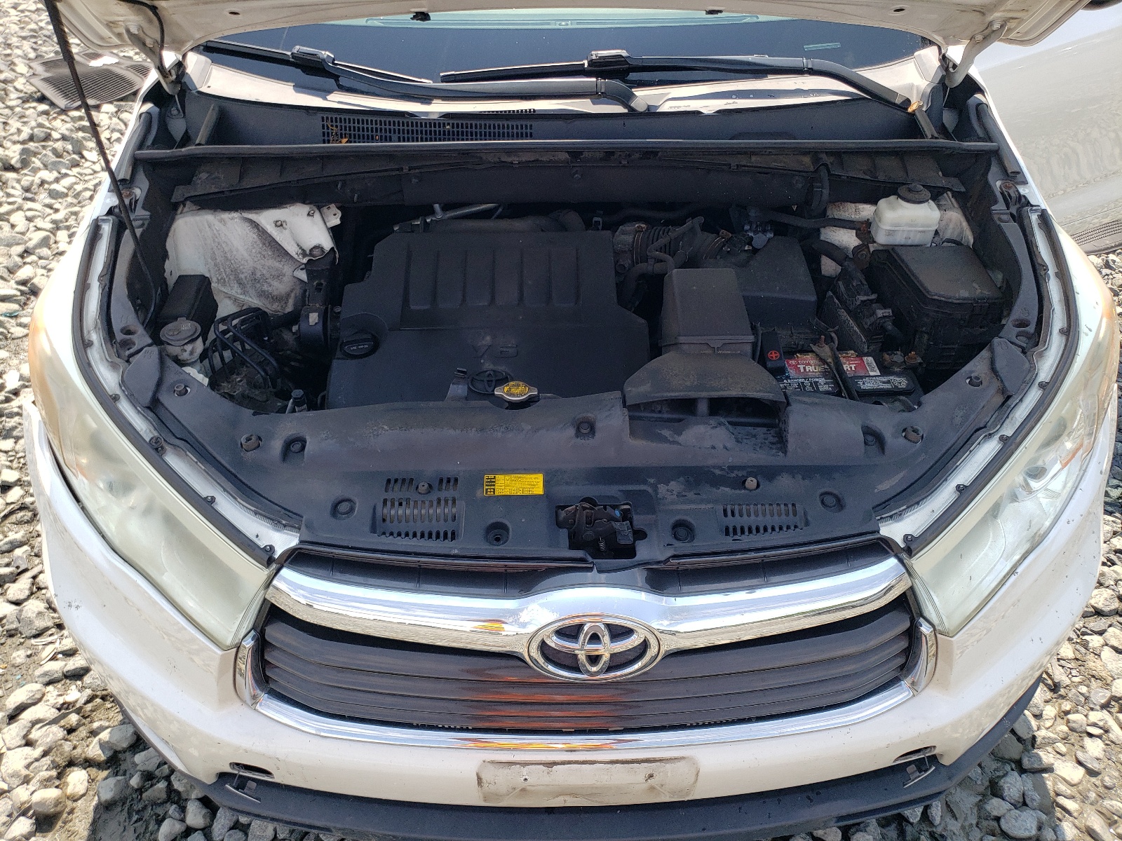 5TDBKRFH3ES062257 2014 Toyota Highlander Le