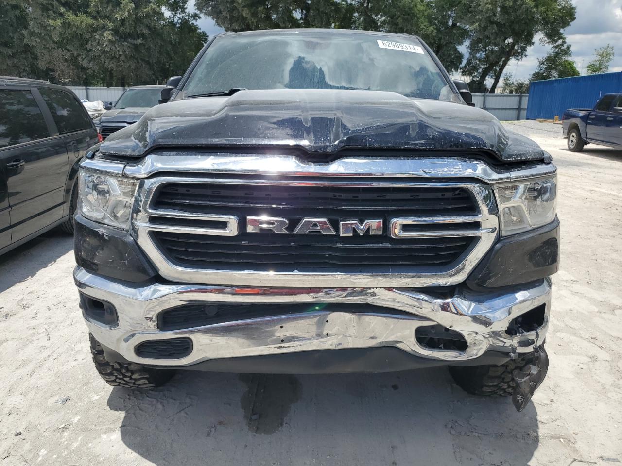 VIN 1C6RREFT6KN851647 2019 RAM 1500 no.5