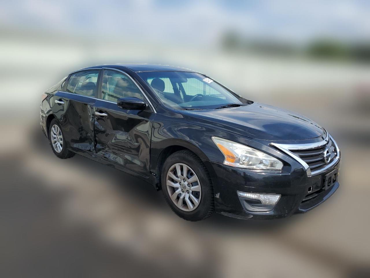 2015 Nissan Altima - Image 4