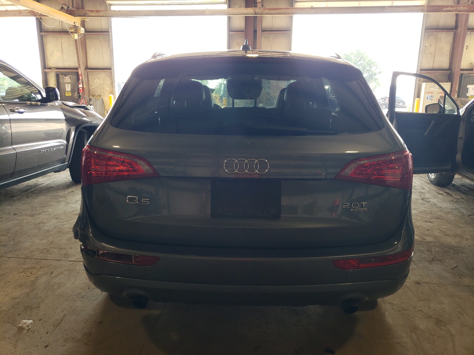 WA1CFAFP1CA015265 2012 Audi Q5 Premium