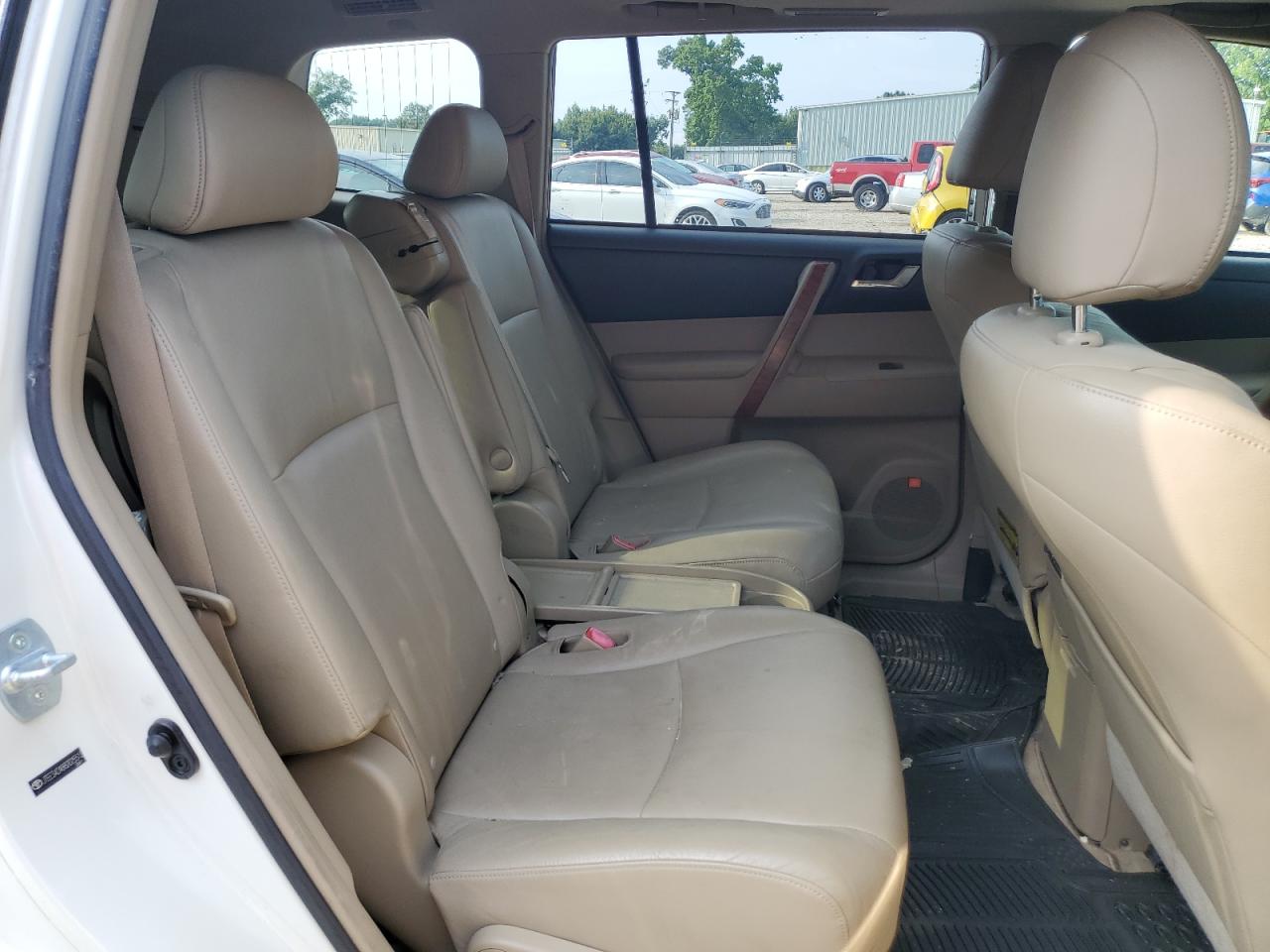 2008 Toyota Highlander Limited VIN: JTEES42A882025513 Lot: 63717344