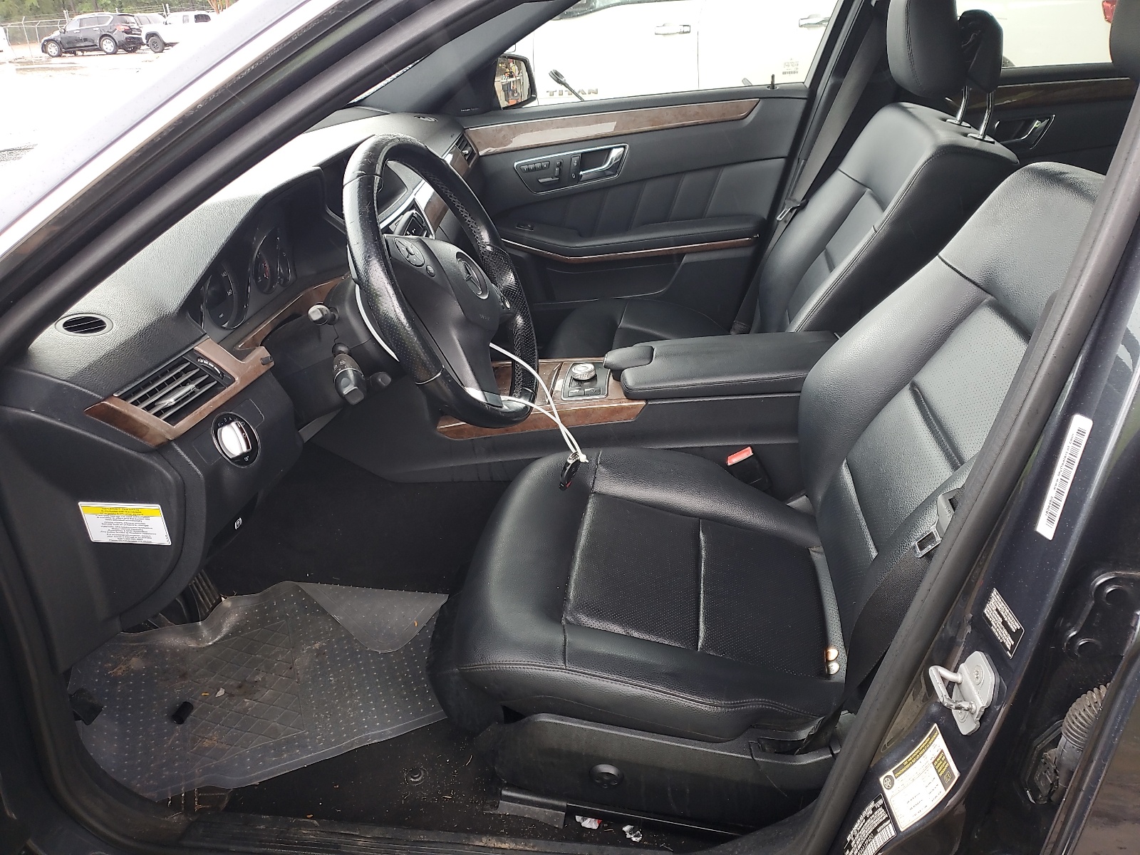 WDDHF8HB3AA139420 2010 Mercedes-Benz E 350 4Matic