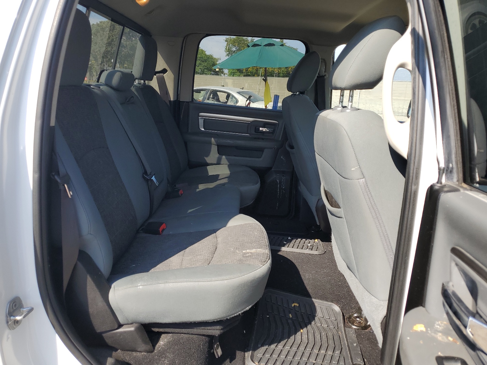 1C6RR7LT0KS708095 2019 Ram 1500 Classic Slt