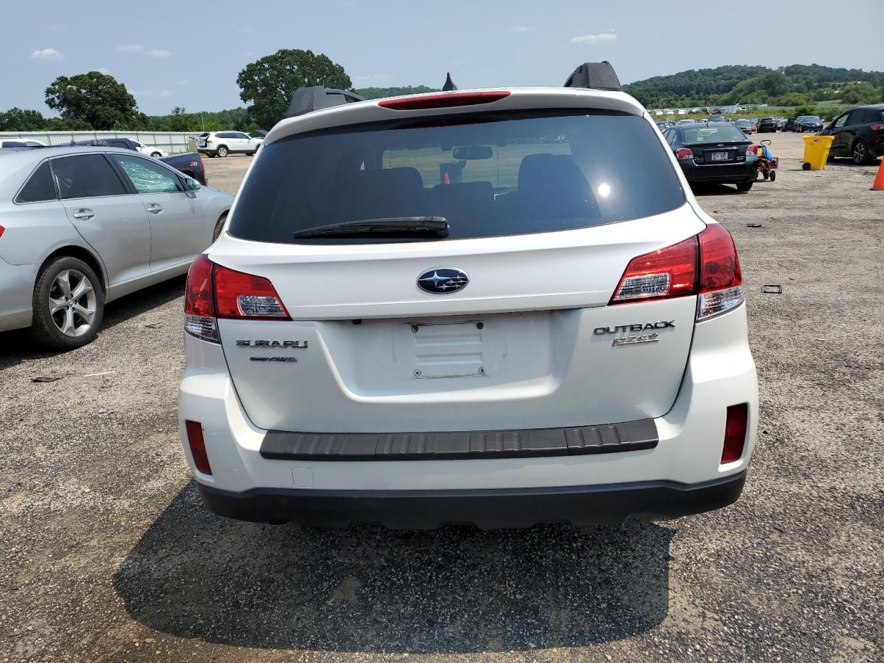 2014 Subaru Outback 2.5I Limited VIN: 4S4BRBPCXE3305467 Lot: 64204844