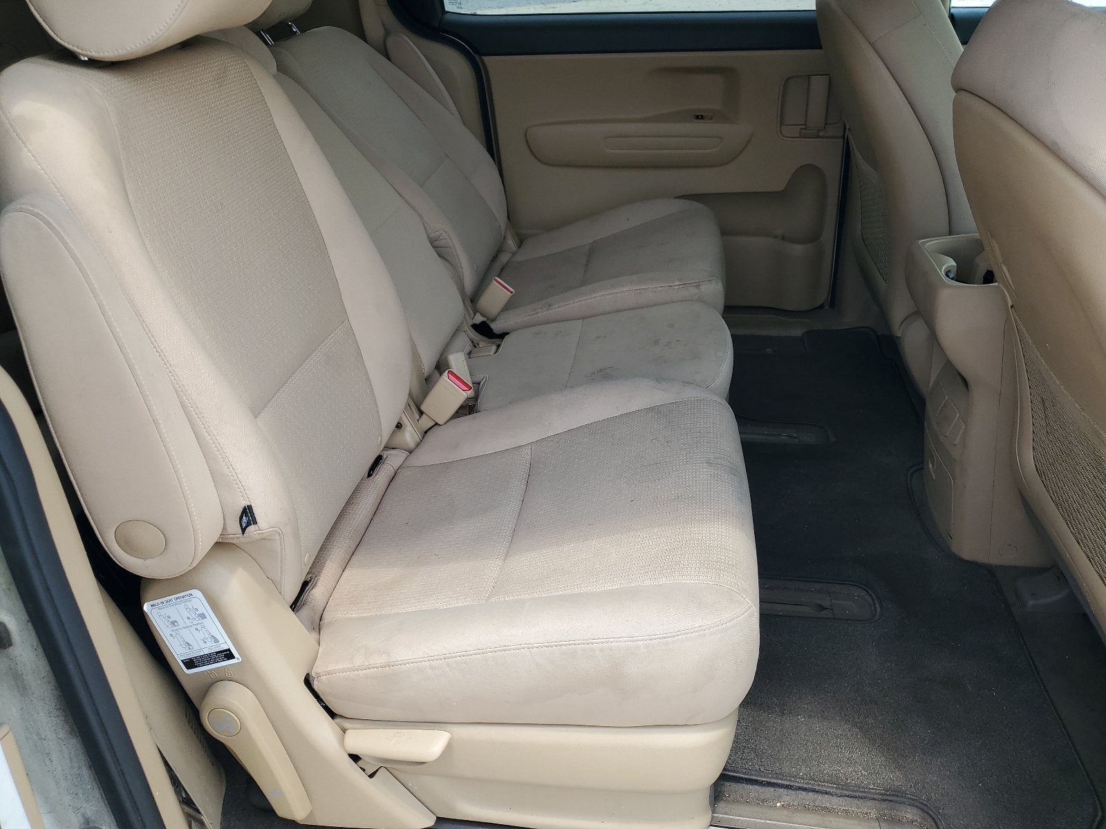 KNDMB5C19H6243912 2017 Kia Sedona Lx