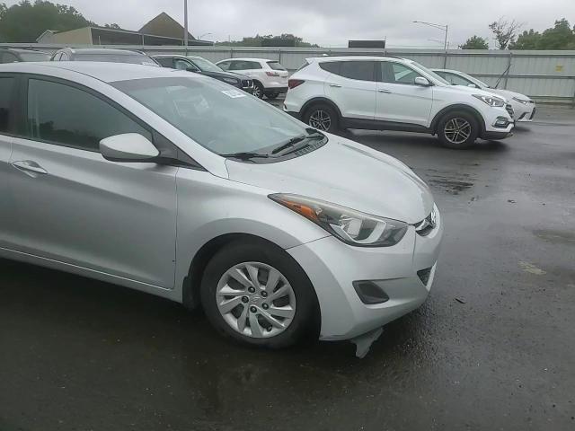 2016 Hyundai Elantra Se VIN: 5NPDH4AE1GH727348 Lot: 62678534