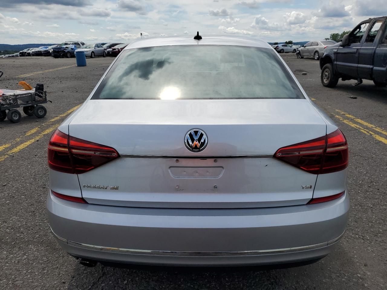 2017 Volkswagen Passat Se VIN: 1VWBT7A38HC002720 Lot: 63555384