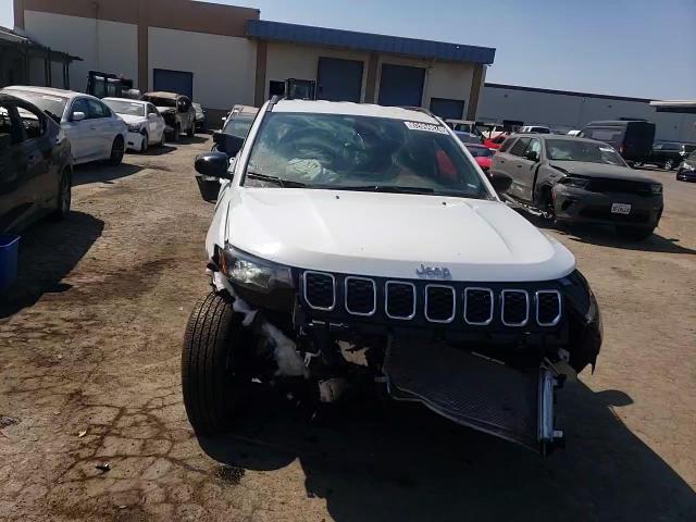 2024 Jeep Compass Latitude VIN: 3C4NJDBN0RT110596 Lot: 62694824