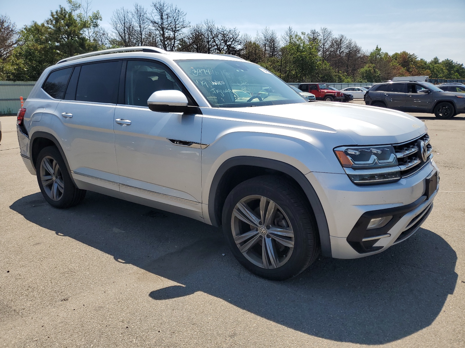 1V2XR2CA9KC612315 2019 Volkswagen Atlas Se