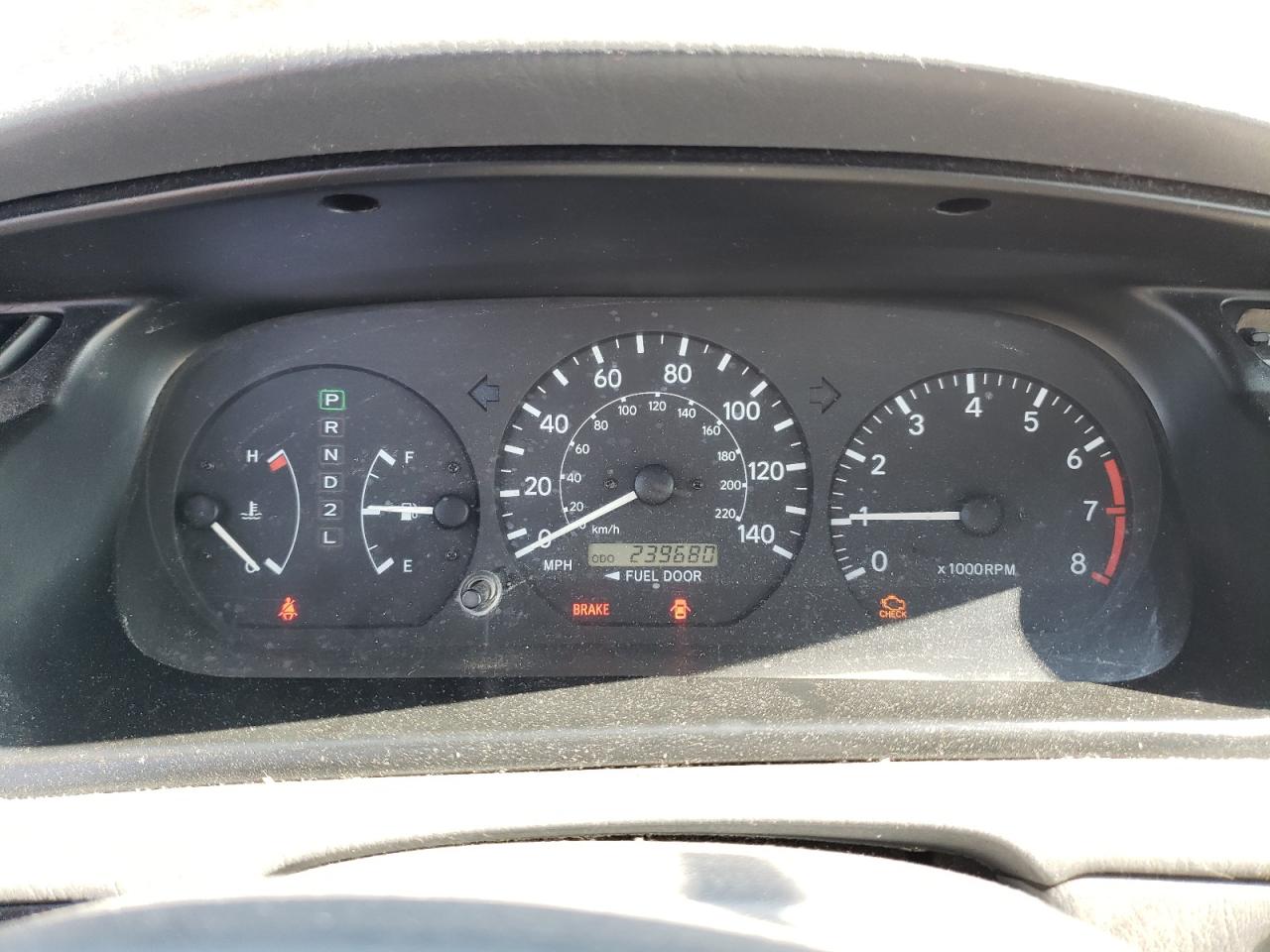 2000 Toyota Camry Le VIN: JT2BG28K5Y0392158 Lot: 63292954