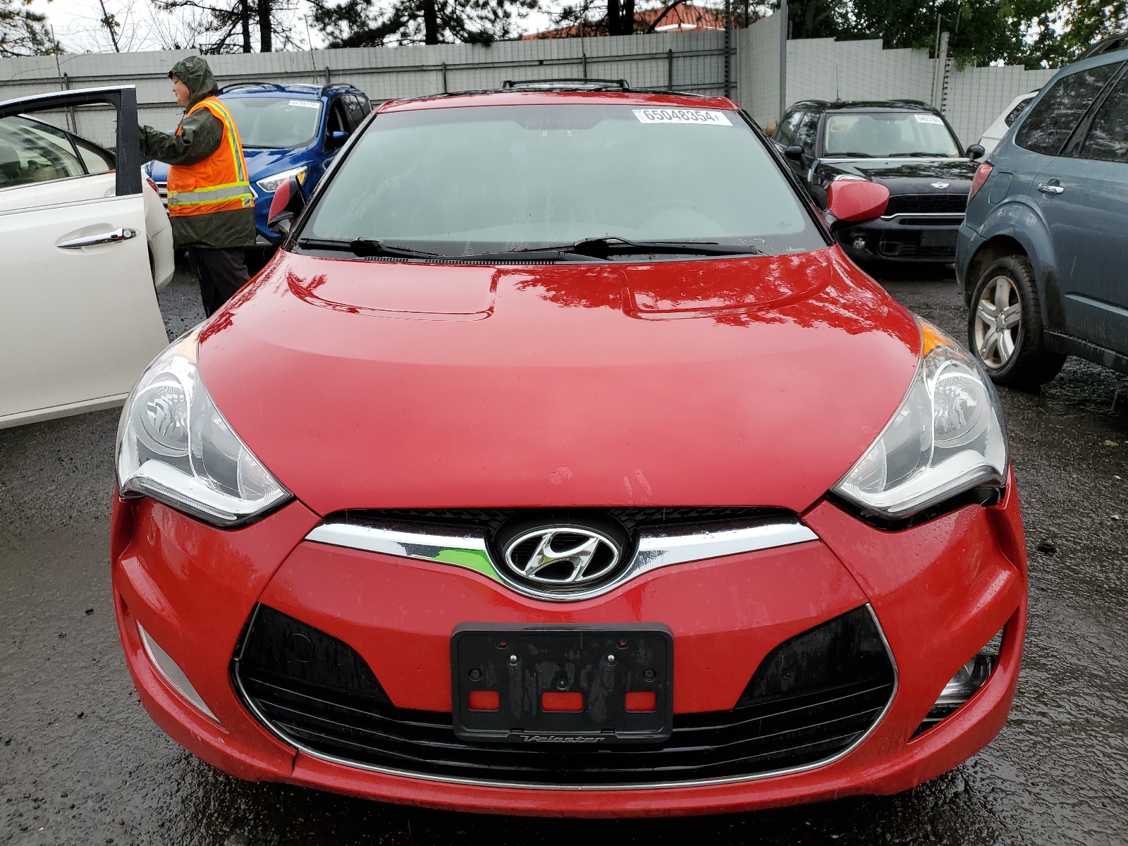 2016 Hyundai Veloster vin: KMHTC6AD5GU250132