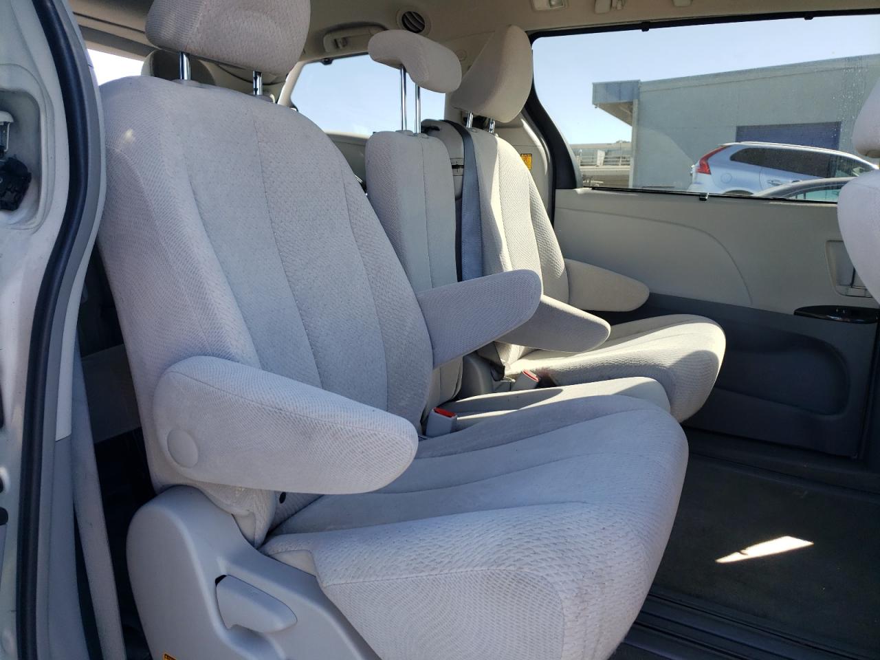 2013 Toyota Sienna Le VIN: 5TDKK3DC0DS388472 Lot: 63374544