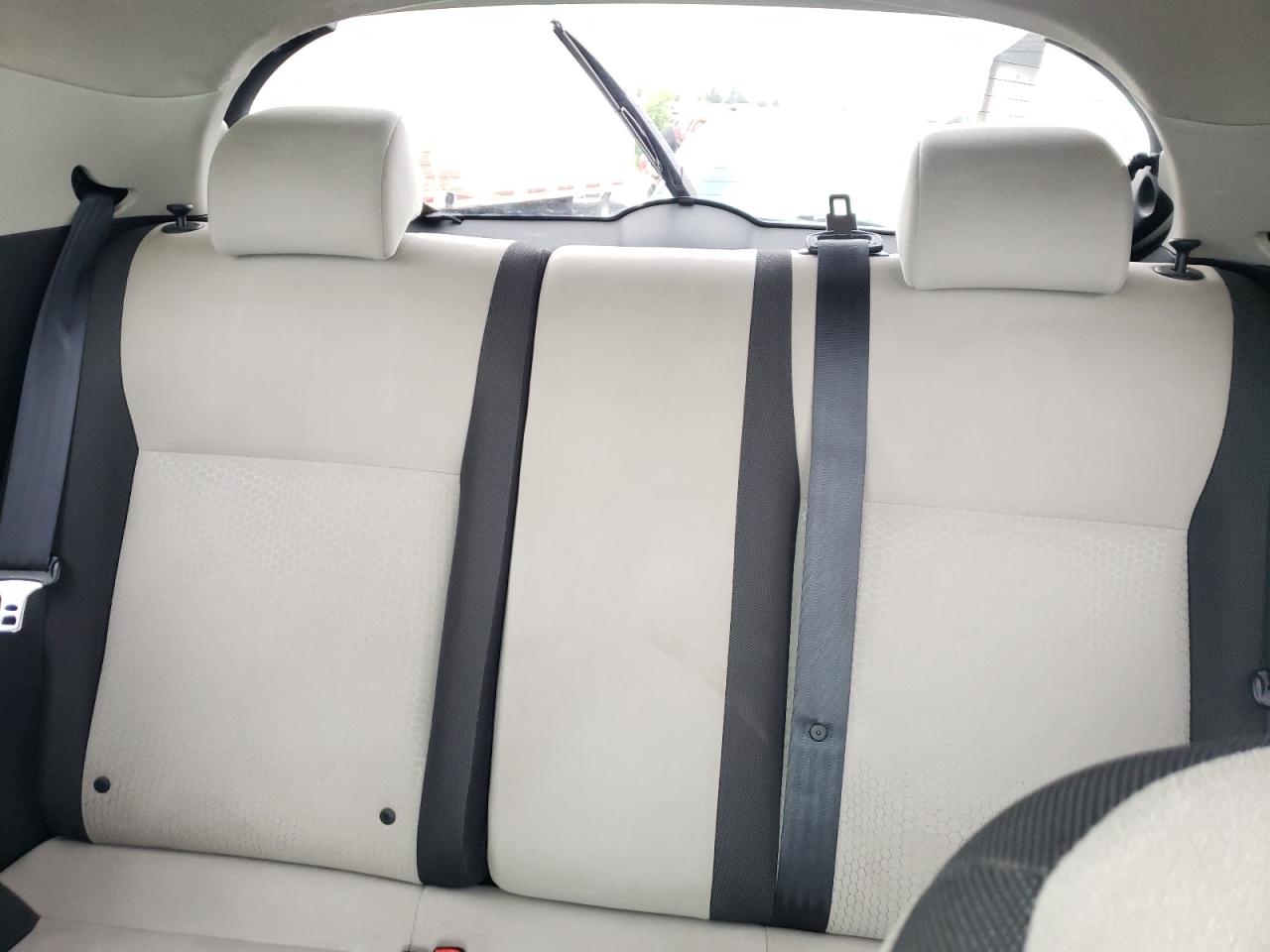 2011 Nissan Juke - Image 10
