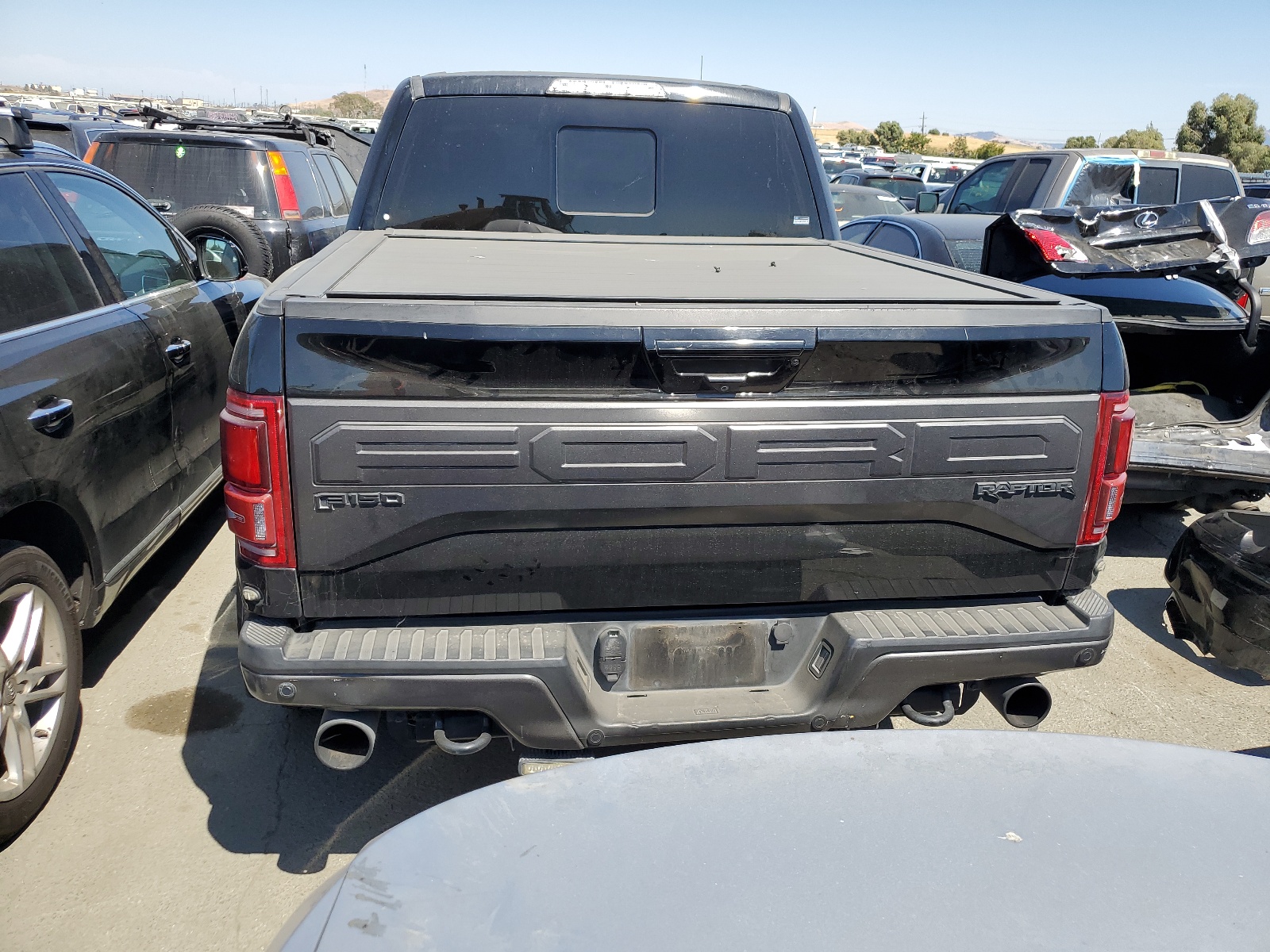 1FTFW1RG5JFB29333 2018 Ford F150 Raptor 1FTFW1RG5JFB29333 2018 Ford F150 Raptor