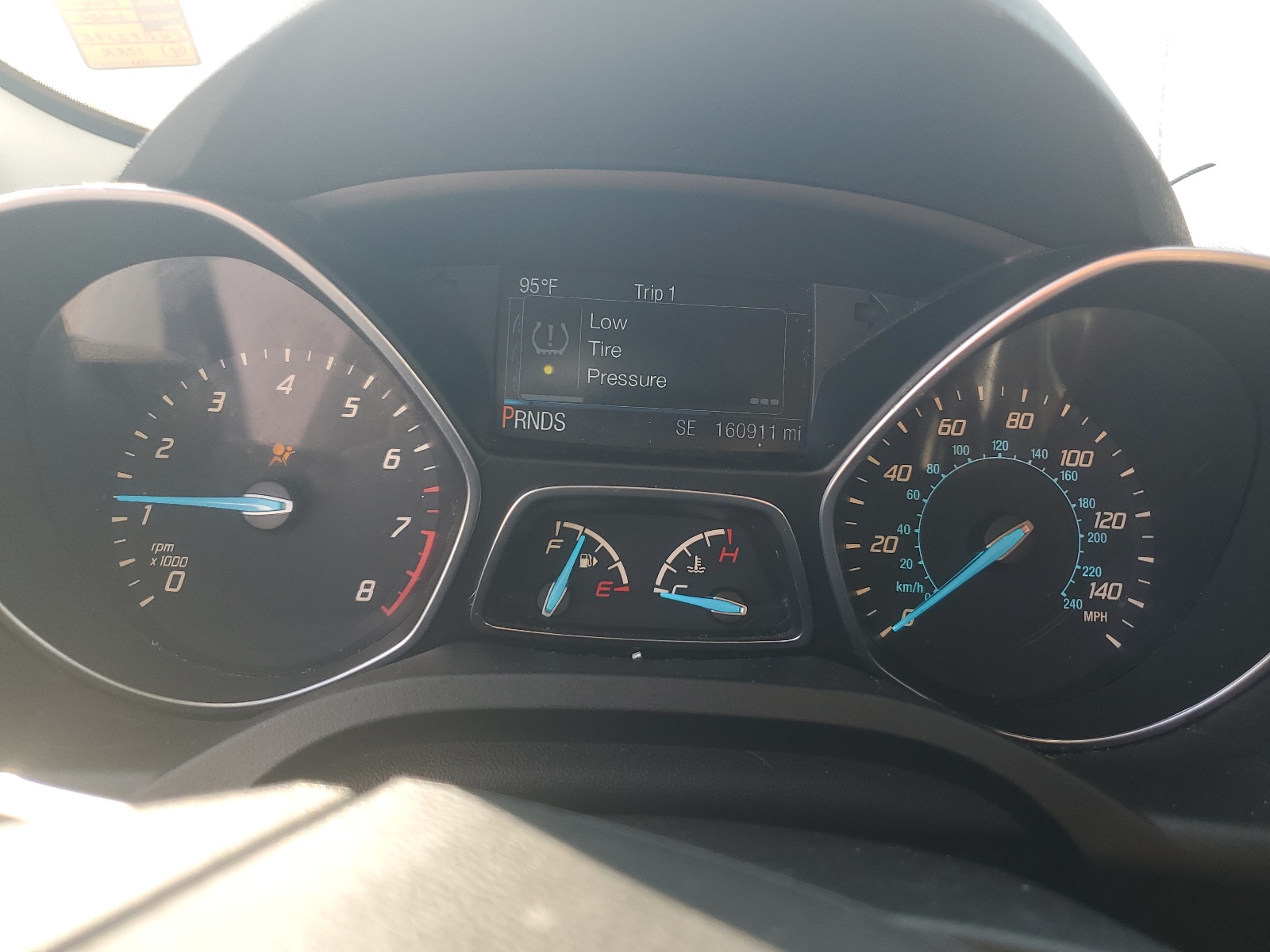 1FMCU9JX3EUB83195 2014 Ford Escape Titanium