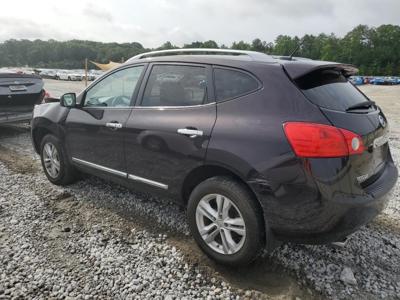 2012 Nissan Rogue - Image 2