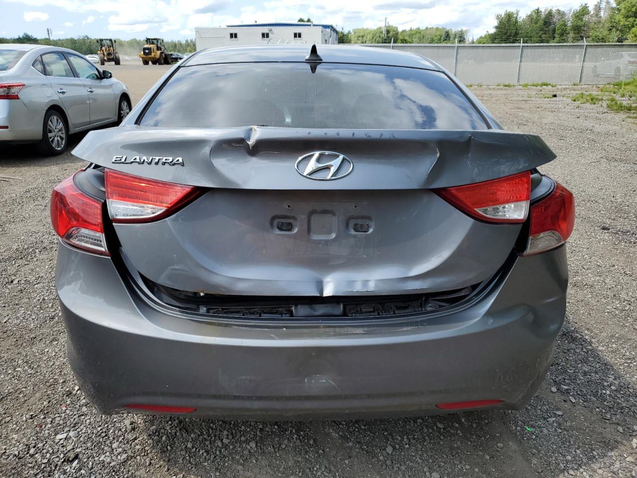2011 Hyundai Elantra - Image 6