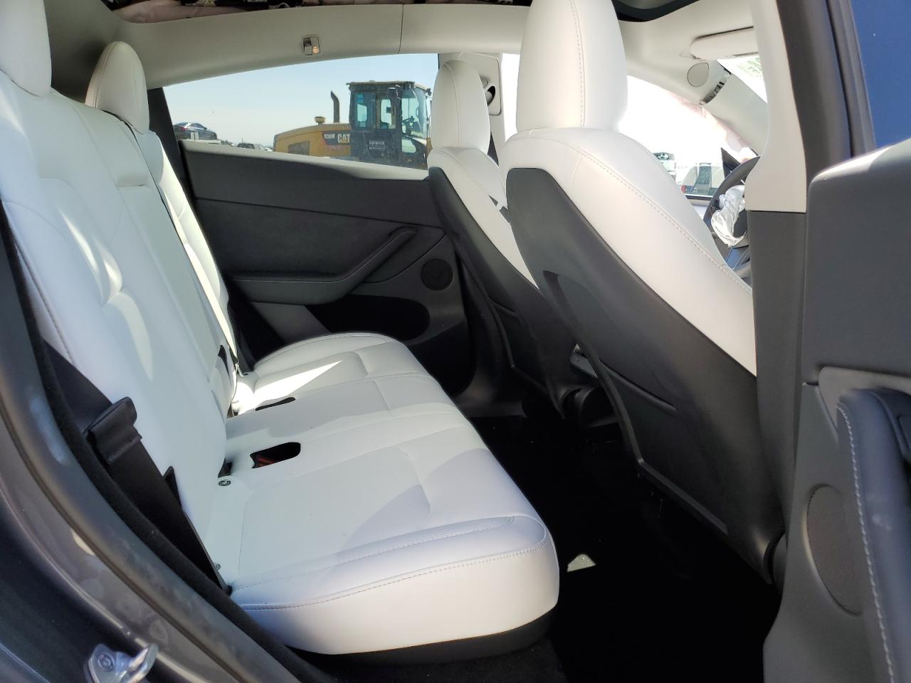 2023 Tesla Model Y VIN: 7SAYGDEE9PF883928 Lot: 63696134