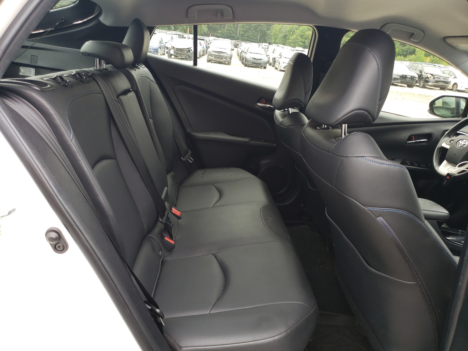 JTDKARFU9H3535519 2017 Toyota Prius