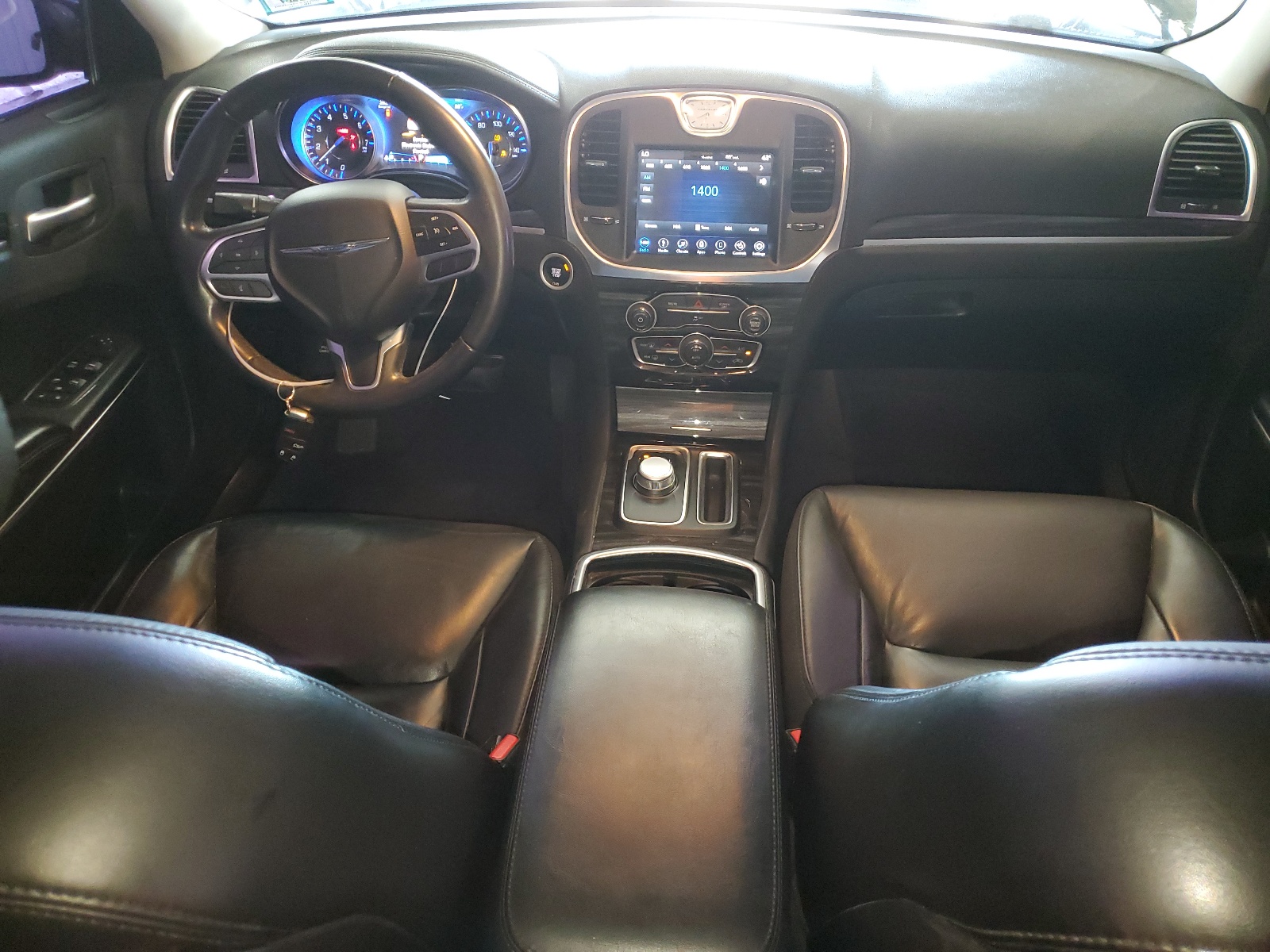 2C3CCARG7JH194389 2018 Chrysler 300 Touring