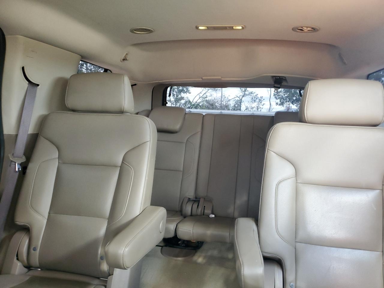 2018 Chevrolet Tahoe C1500 Premier VIN: 1GNSCCKC8JR165808 Lot: 64374094