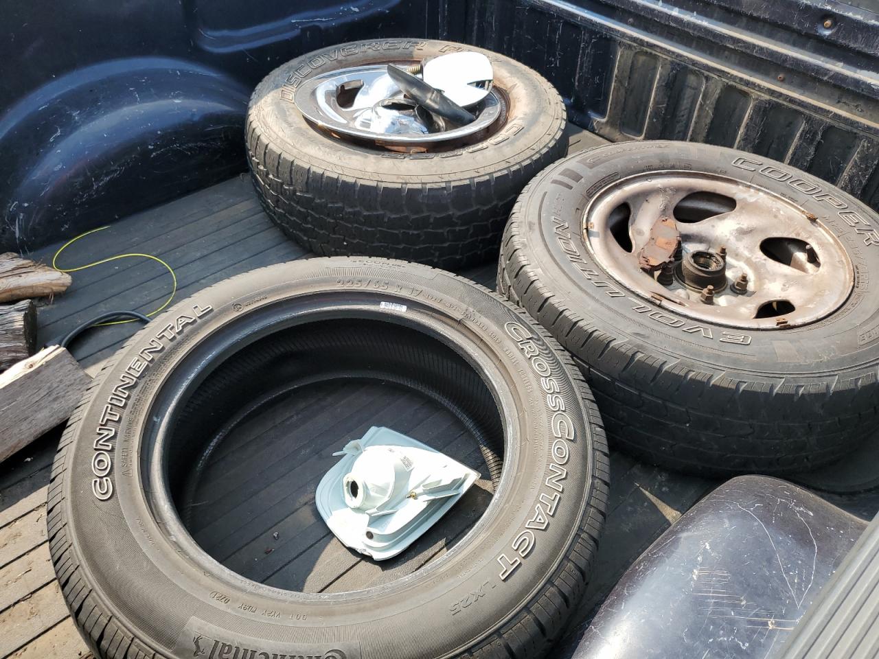 1999 Ford F150 VIN: 1FTZF1720XNB82797 Lot: 63991244