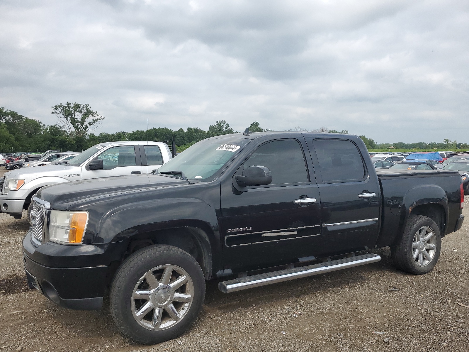 2013 GMC Sierra K1500 Denali vin: 3GTP2XE26DG160364