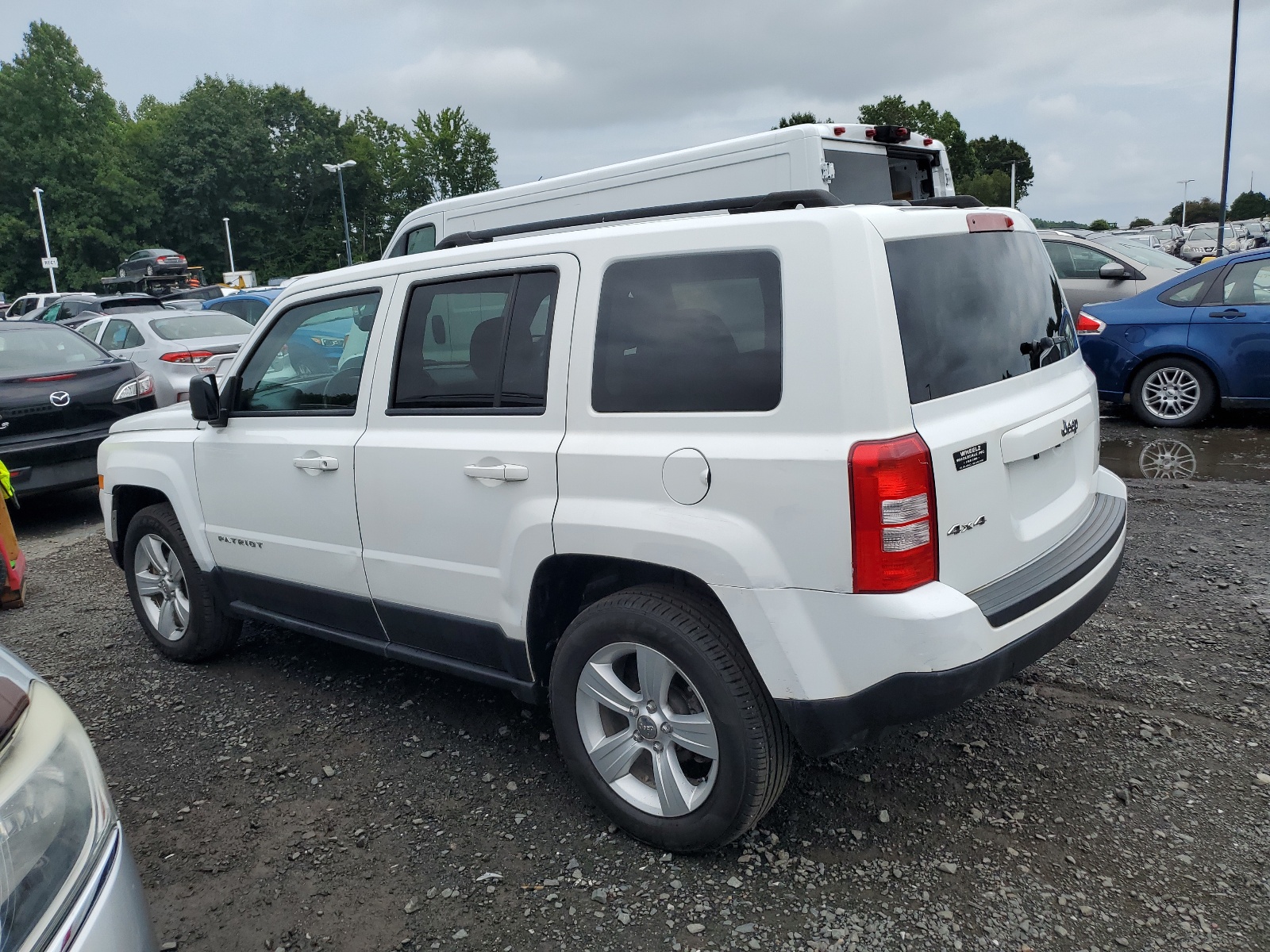 2013 Jeep Patriot Latitude vin: 1C4NJRFB9DD221997