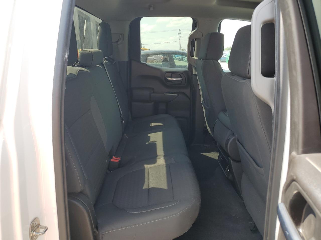 2020 Chevrolet Silverado - Image 10