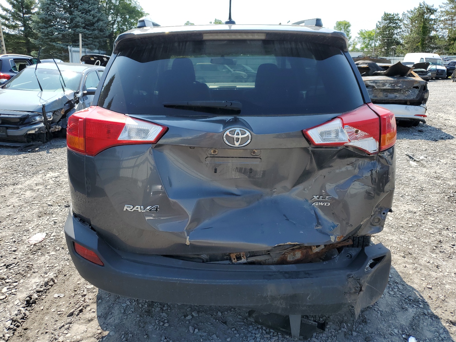2T3RFREV4FW234998 2015 Toyota Rav4 Xle