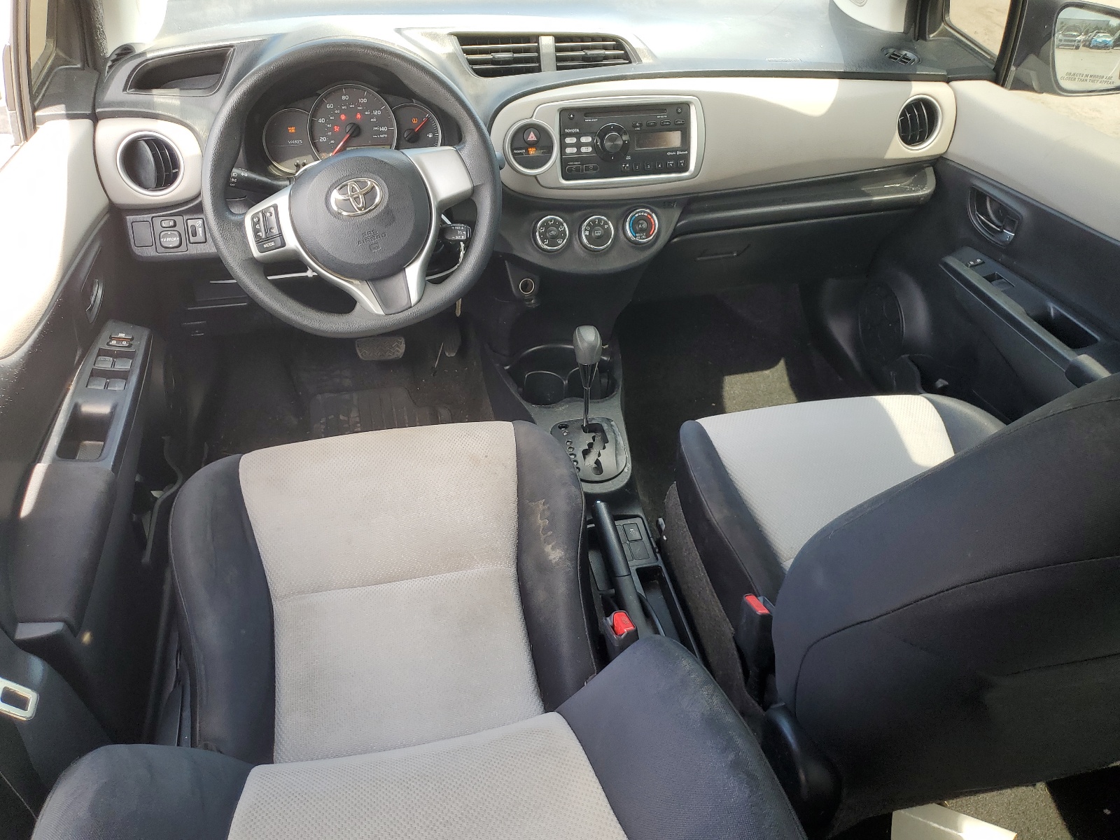 JTDKTUD39CD504507 2012 Toyota Yaris