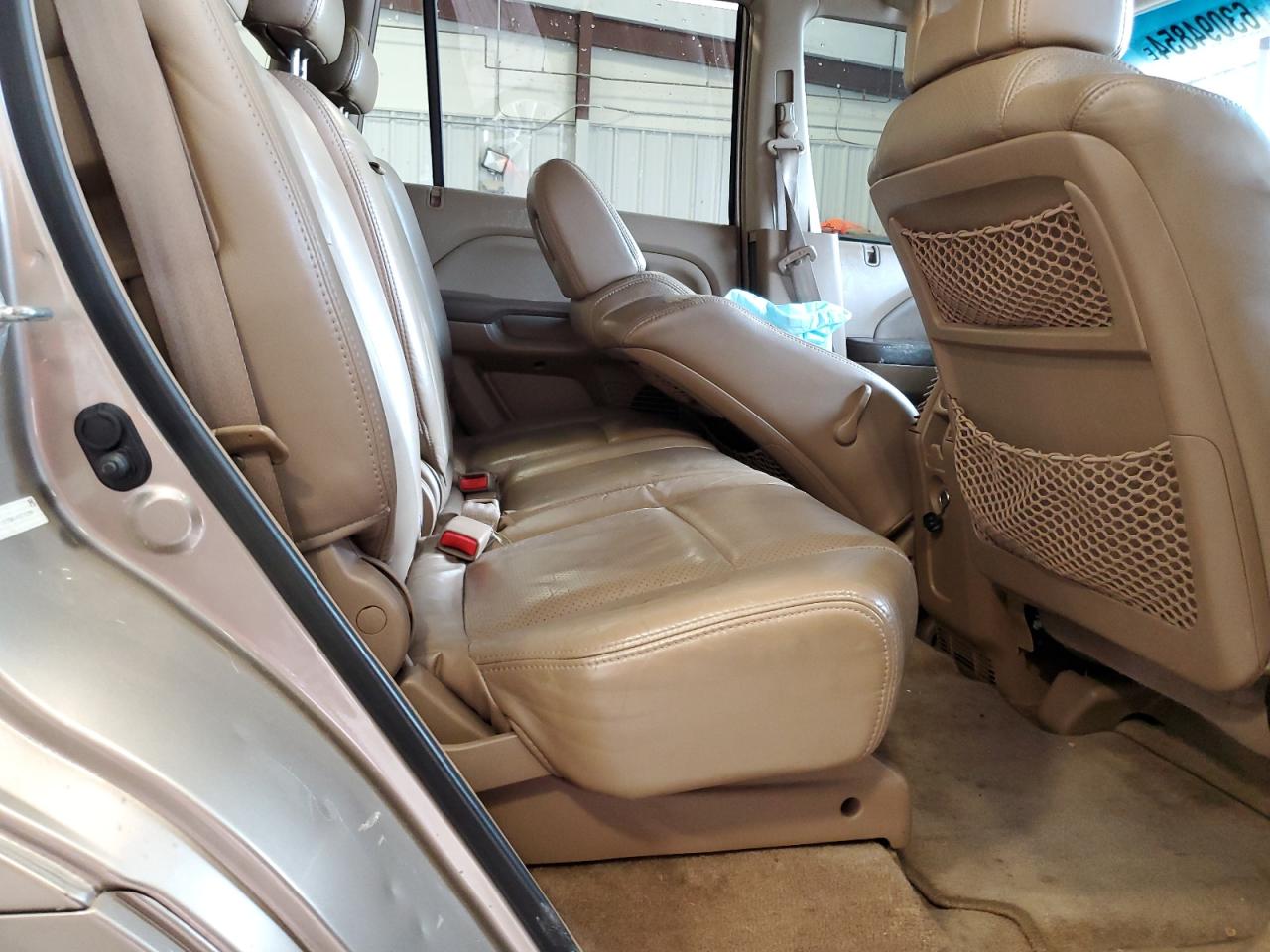 2004 Honda Pilot Exl VIN: 2HKYF18784H587159 Lot: 63094854