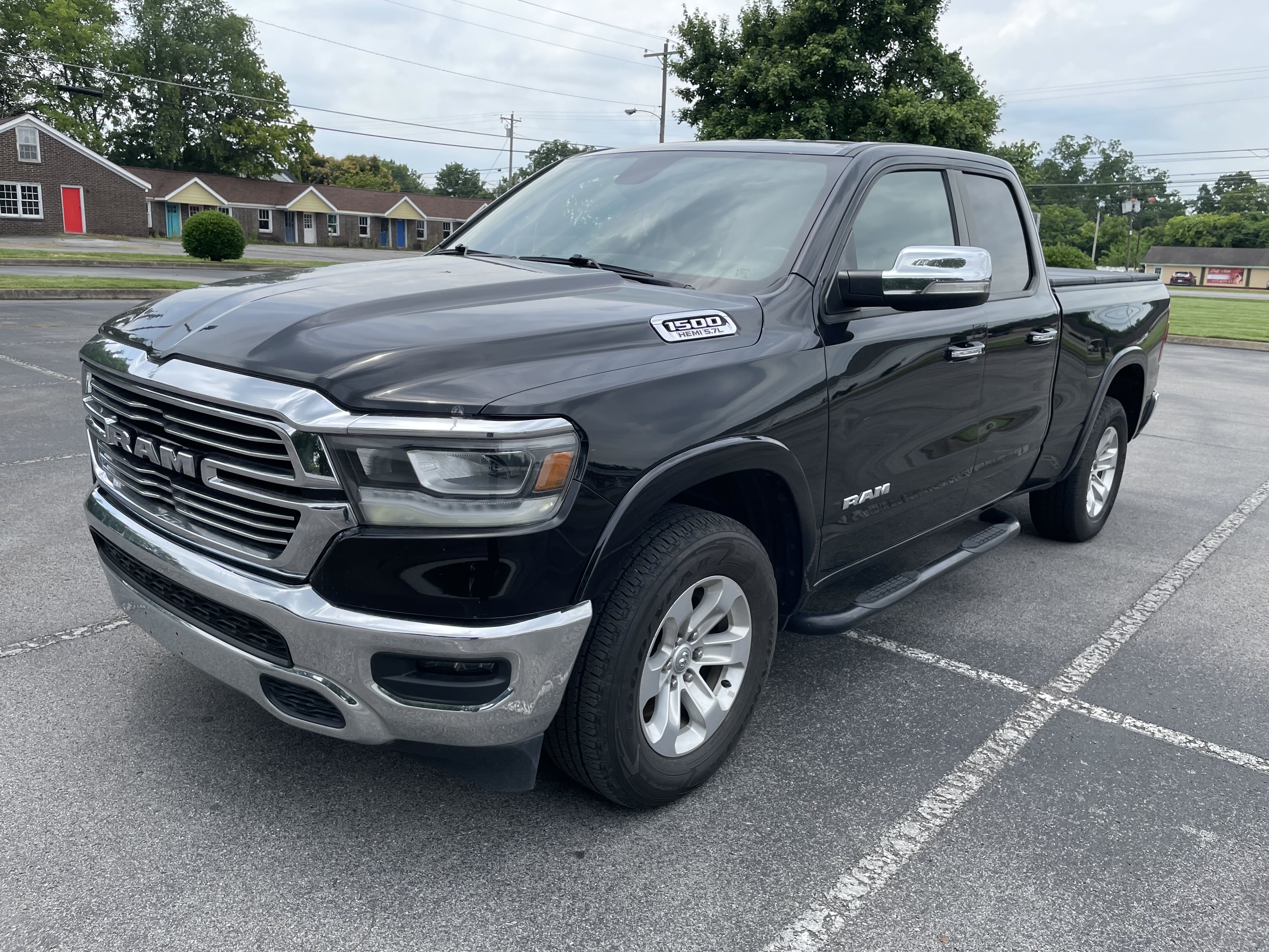 2020 Ram 1500 Laramie vin: 1C6SRFDT6LN303756