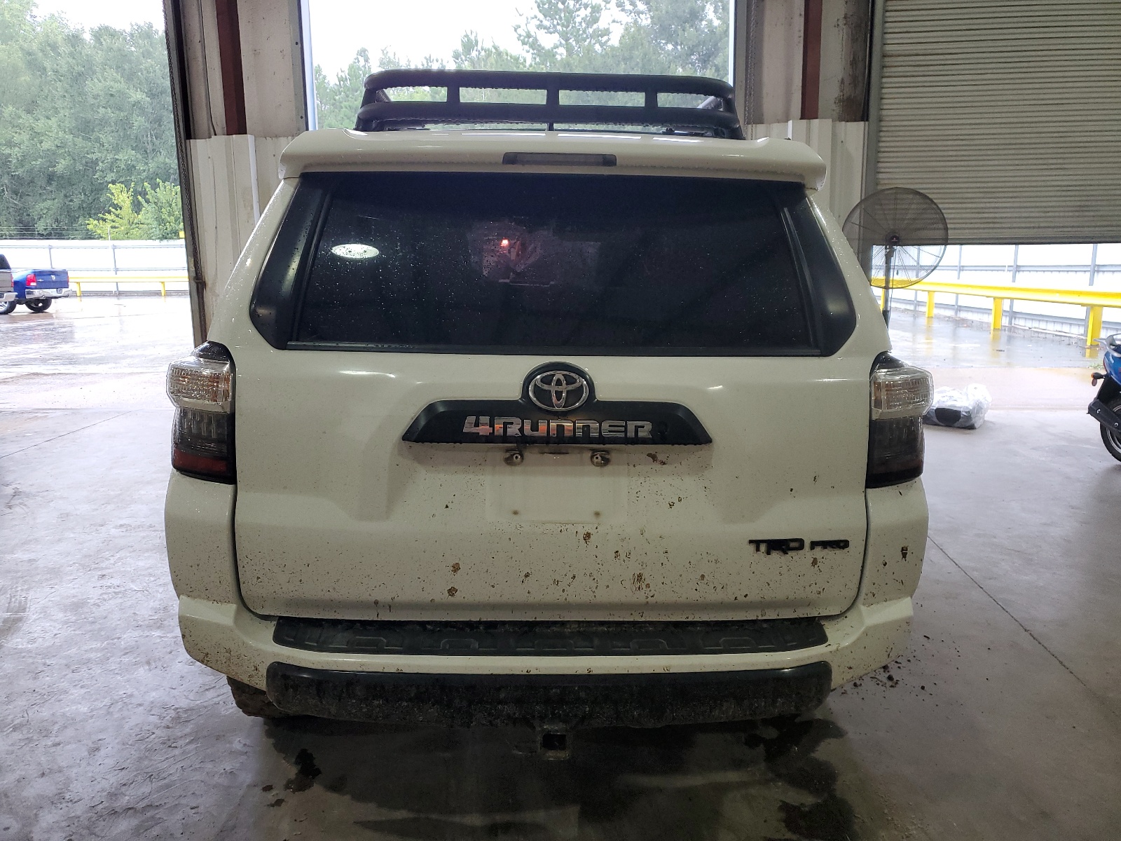 JTEBU5JR9K5710250 2019 Toyota 4Runner Sr5