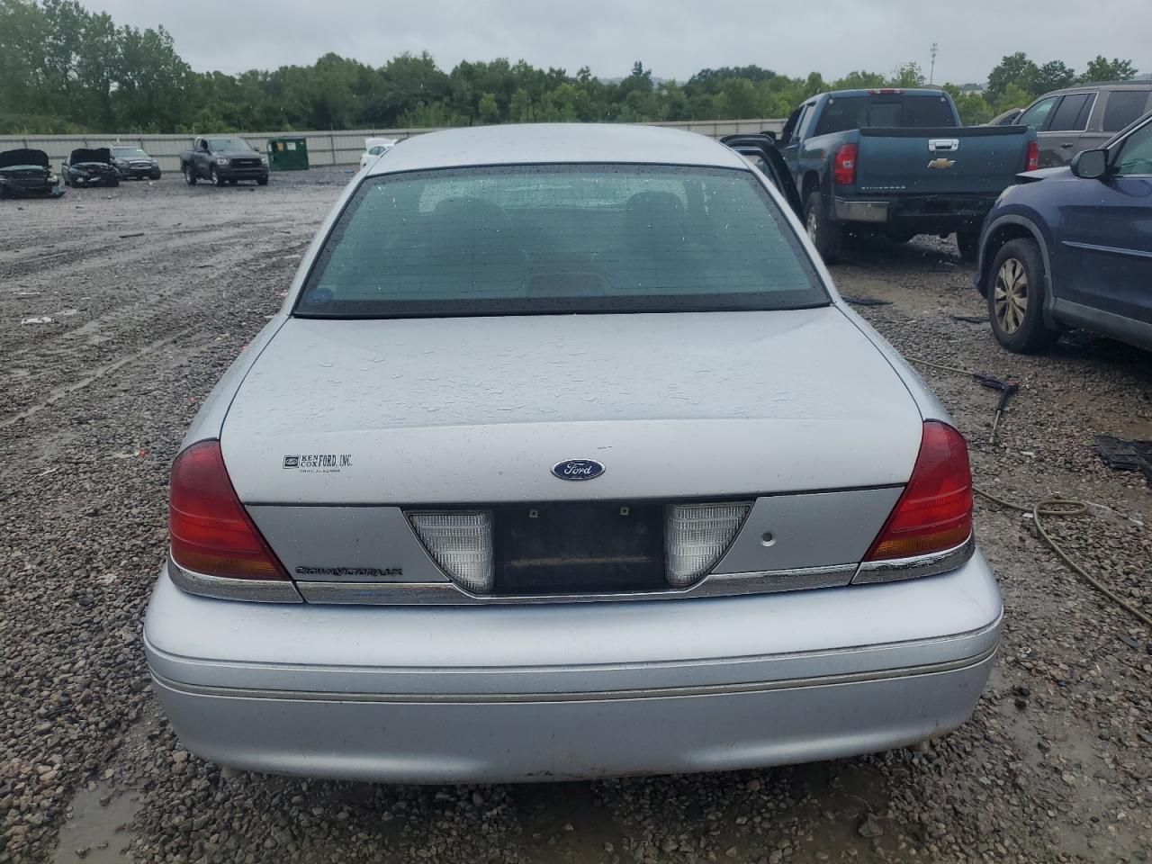 2003 Ford Crown Victoria Lx VIN: 2FAFP74WX3X136760 Lot: 64161444