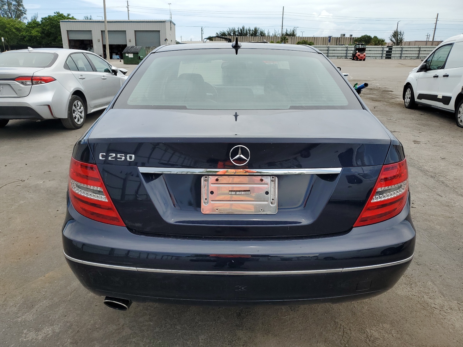 WDDGF4HB9CR230698 2012 Mercedes-Benz C 250