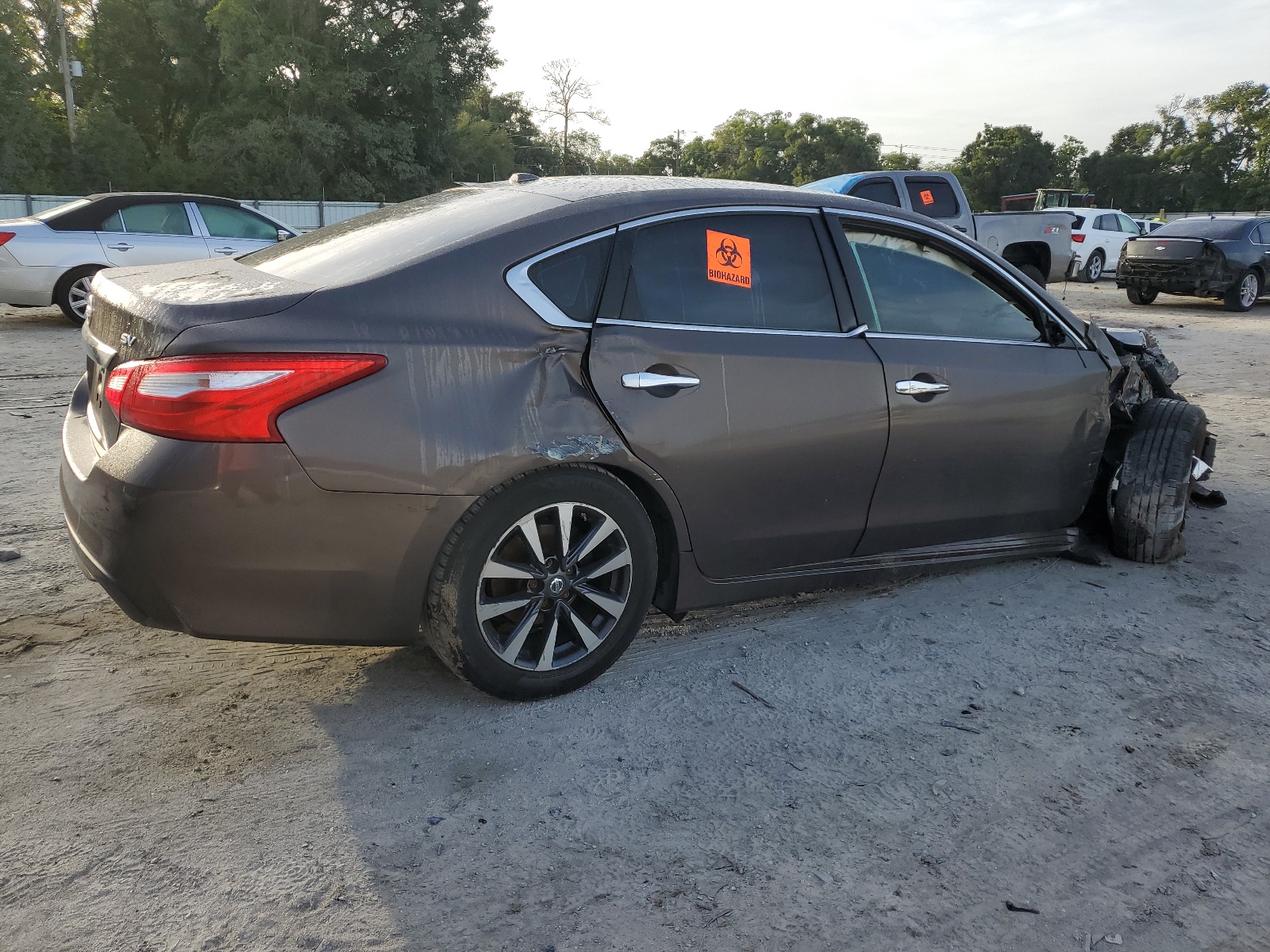 2017 Nissan Altima 2.5 vin: 1N4AL3AP4HC186845