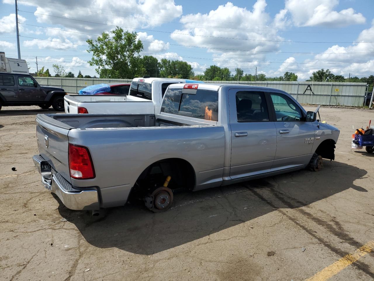 2020 RAM 1500 - Image 3