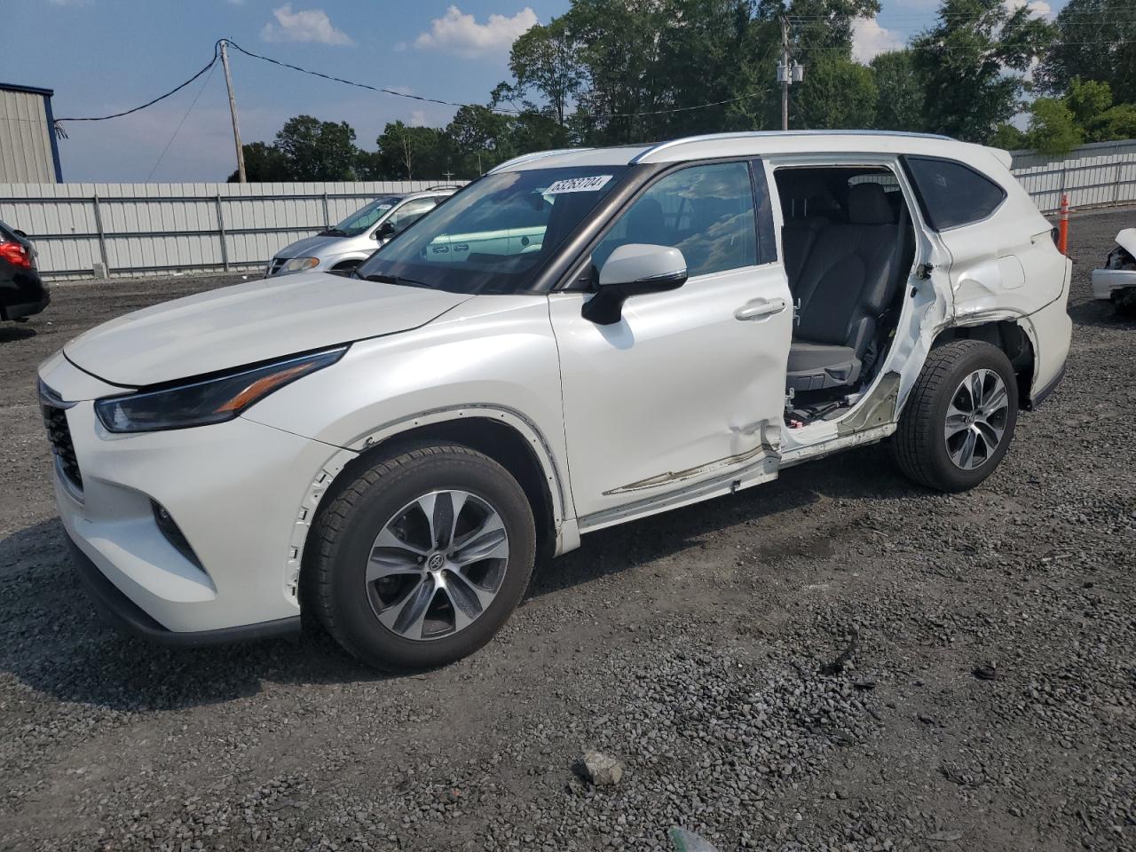 5TDHZRBH8MS073104 2021 TOYOTA HIGHLANDER - Image 1