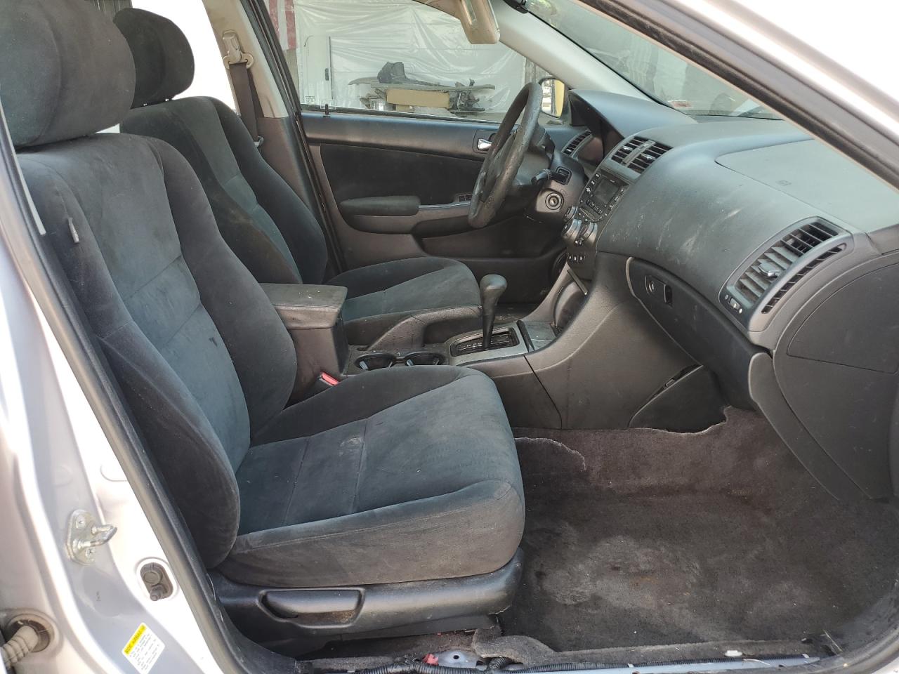 2004 Honda Accord Ex VIN: 1HGCM566X4A130797 Lot: 65617174