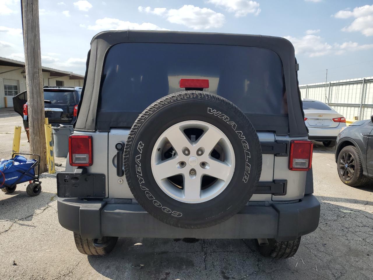 1C4GJWAG2GL346263 2016 Jeep Wrangler Sport