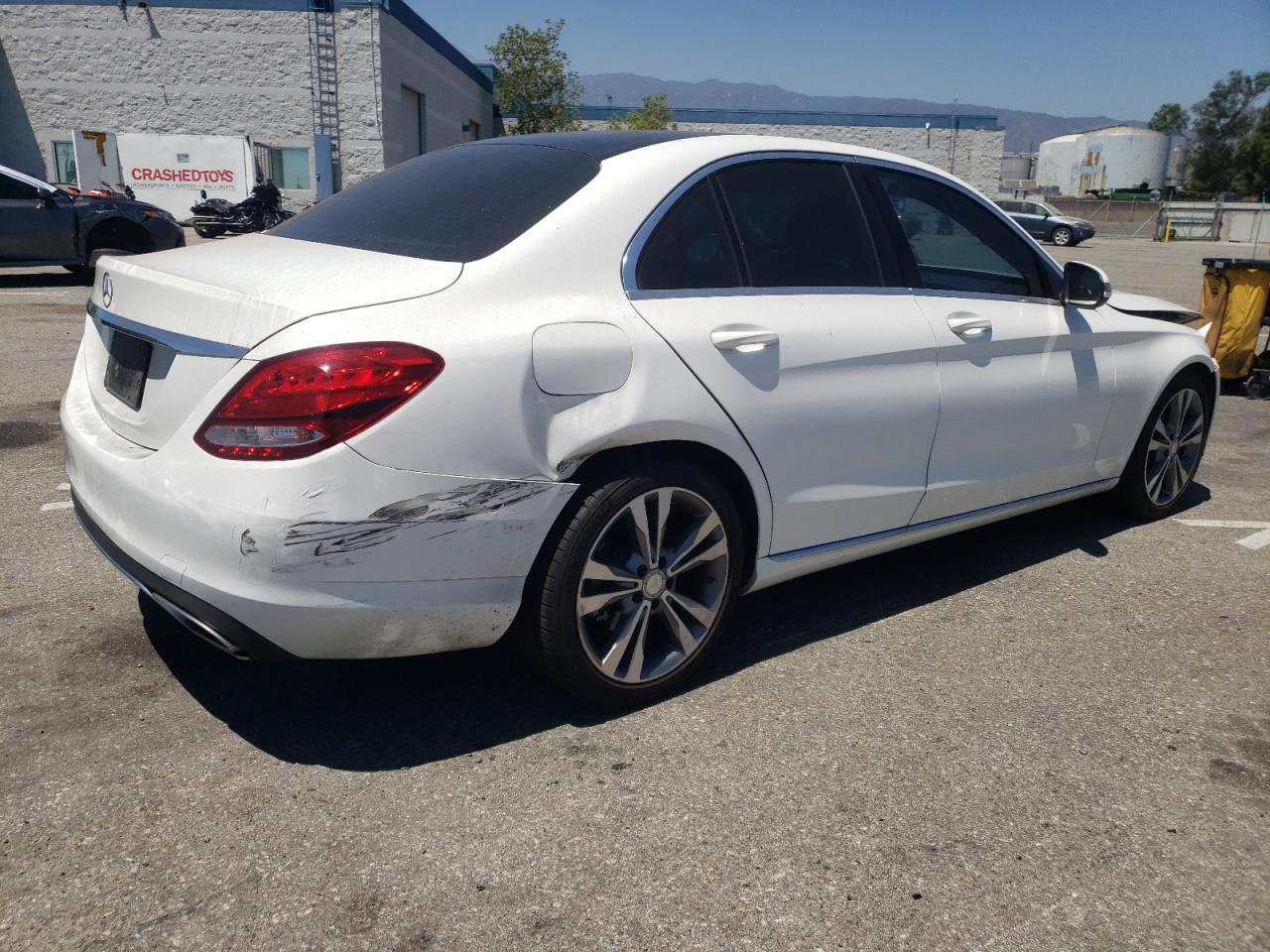 2016 Mercedes-Benz C 300 VIN: 55SWF4JB6GU142833 Lot: 64842404